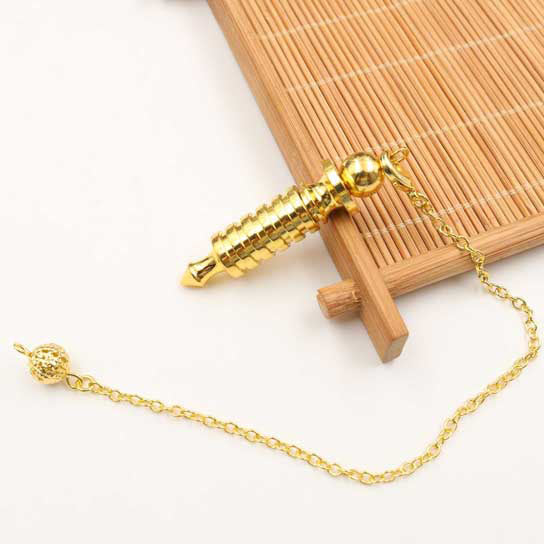 ISIS Pendel goldfärbig mit Kette