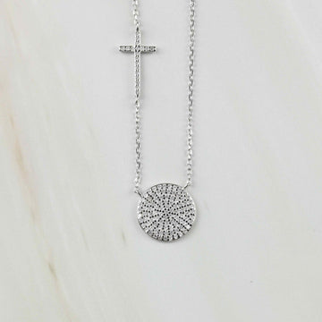 Silberkette mit Kreuz