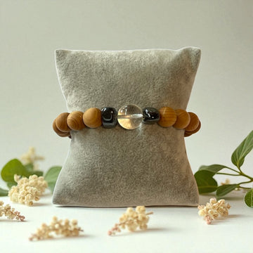 Armband Zedernholz, Blutstein und Bergkristall - 10mm Kugel
