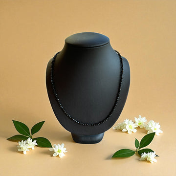 Edelstein Halskette Turmalin facettiert schwarz 4-5mm facettiert, 40-45 cm verstellbar, mit Silberverschluss