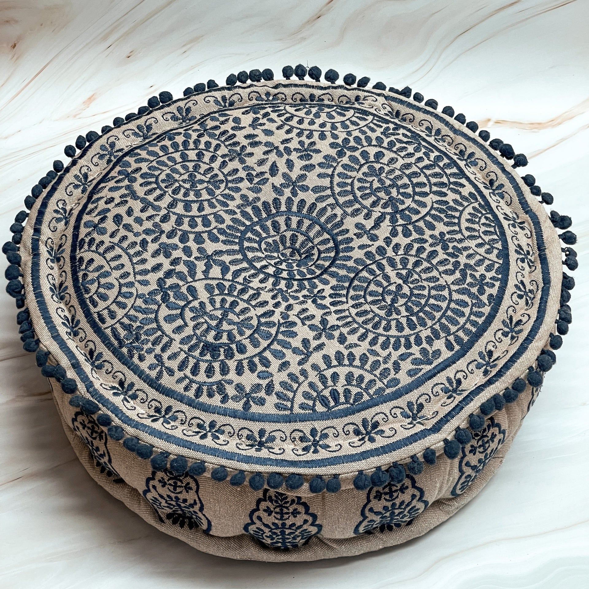 Meditationskissen Ethinc Embroidery Dunkelblau
