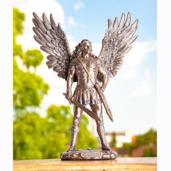 St. Michael-Figur