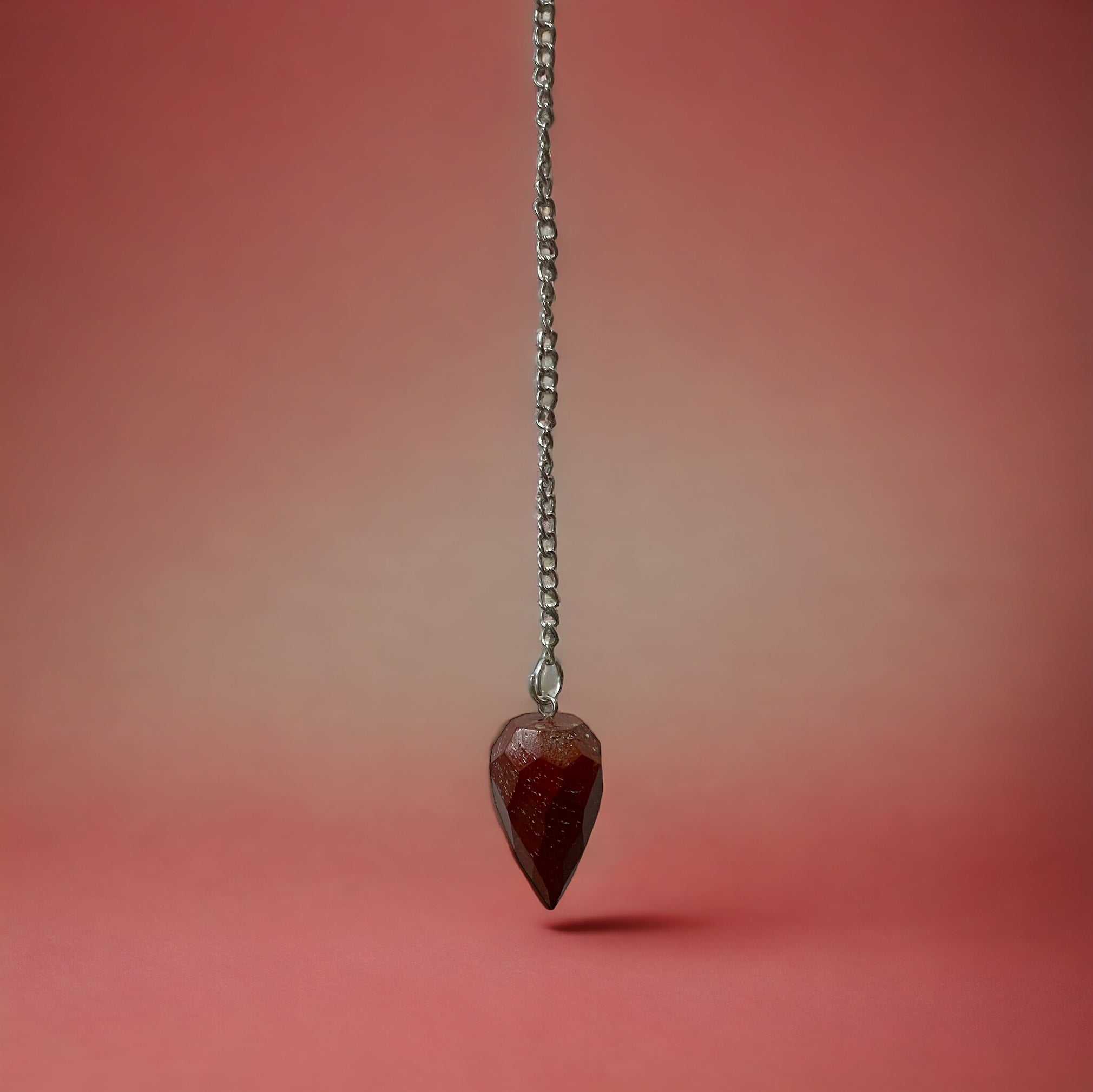 Jaspis-Pendel, Diamantschliff