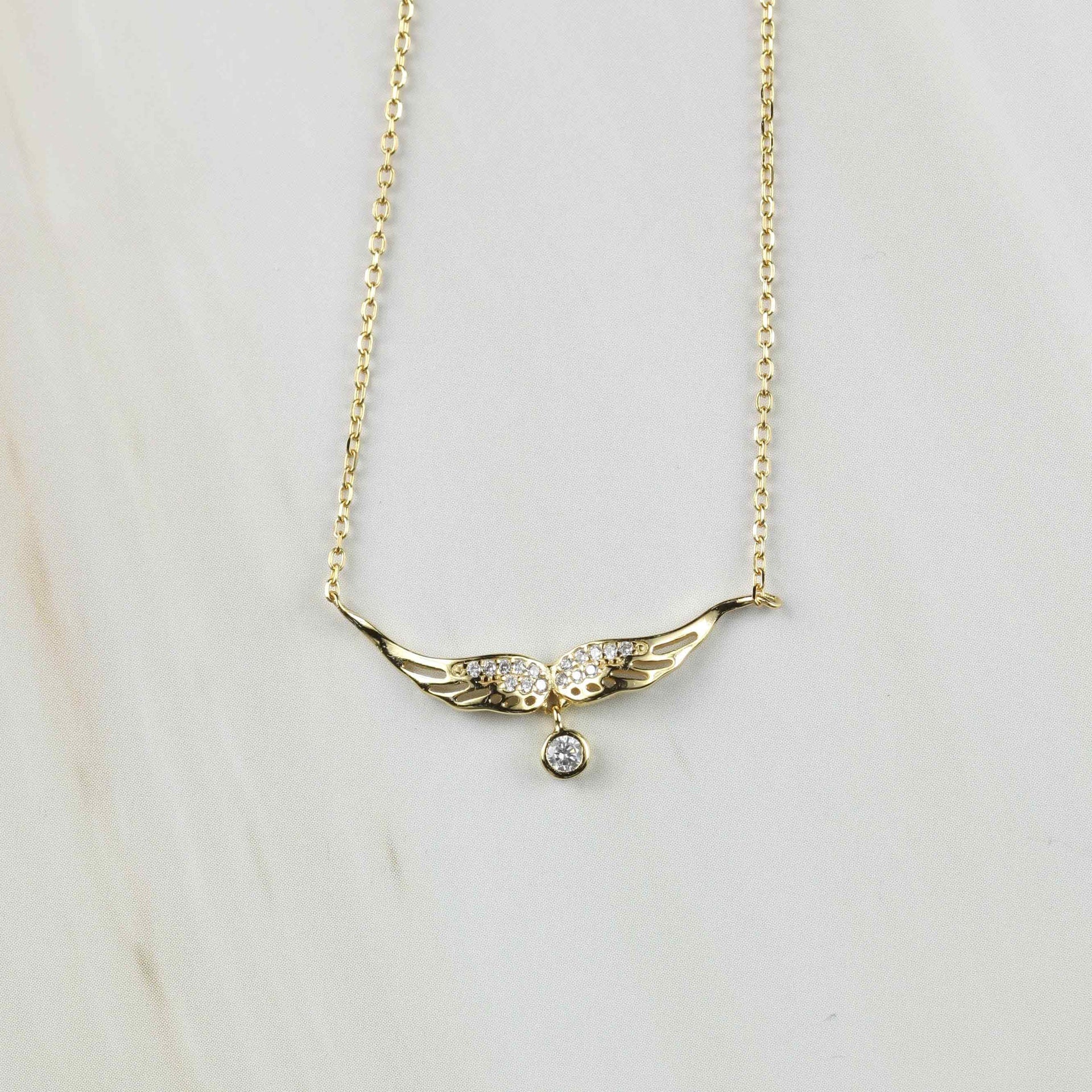 Goldene Flügel Kette