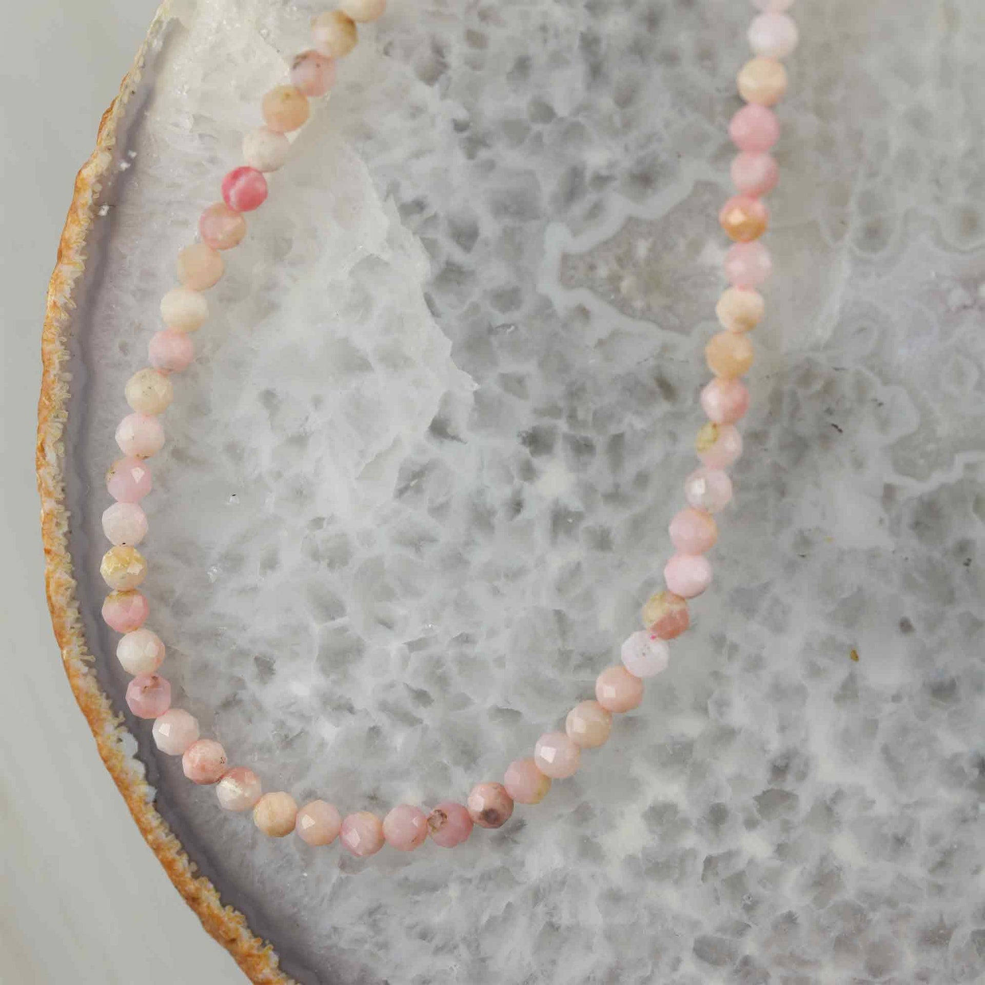 Rosa Opal Halskette