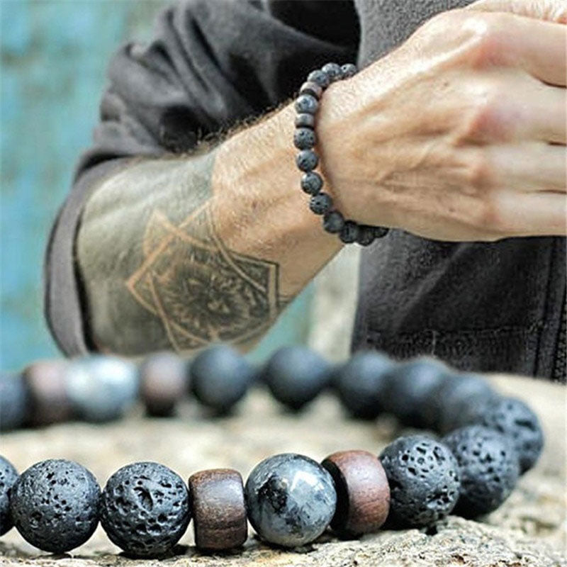 Armband mit Larvikit