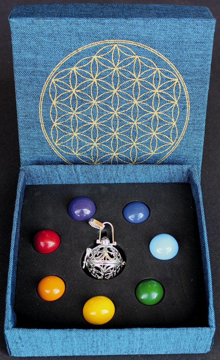 Engelsbote mit 7 Chakra-Klangkugeln