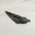Schwarzer Kyanit (Disthen) - Rohkristall 21-30g