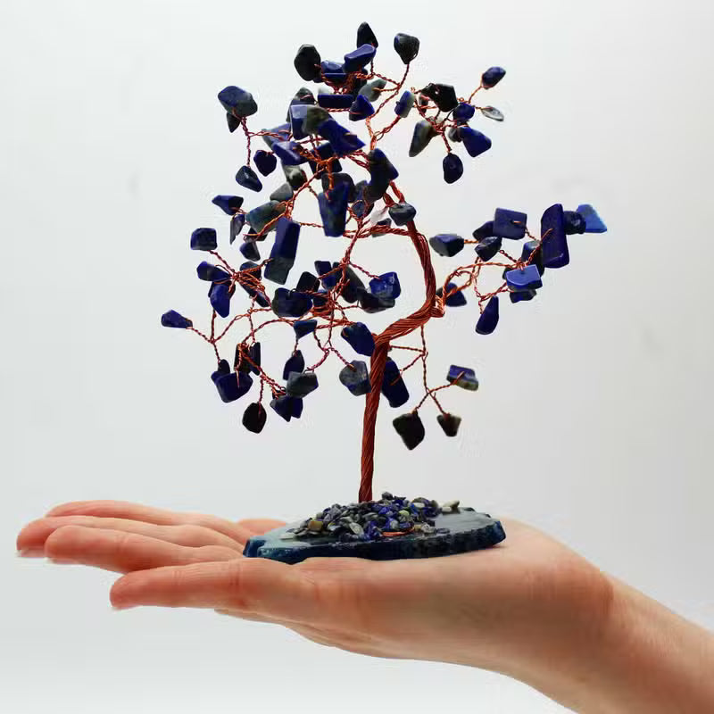 Edelstein-Bäumchen - Lapislazuli auf blauer Achatbasis, 100 Steine