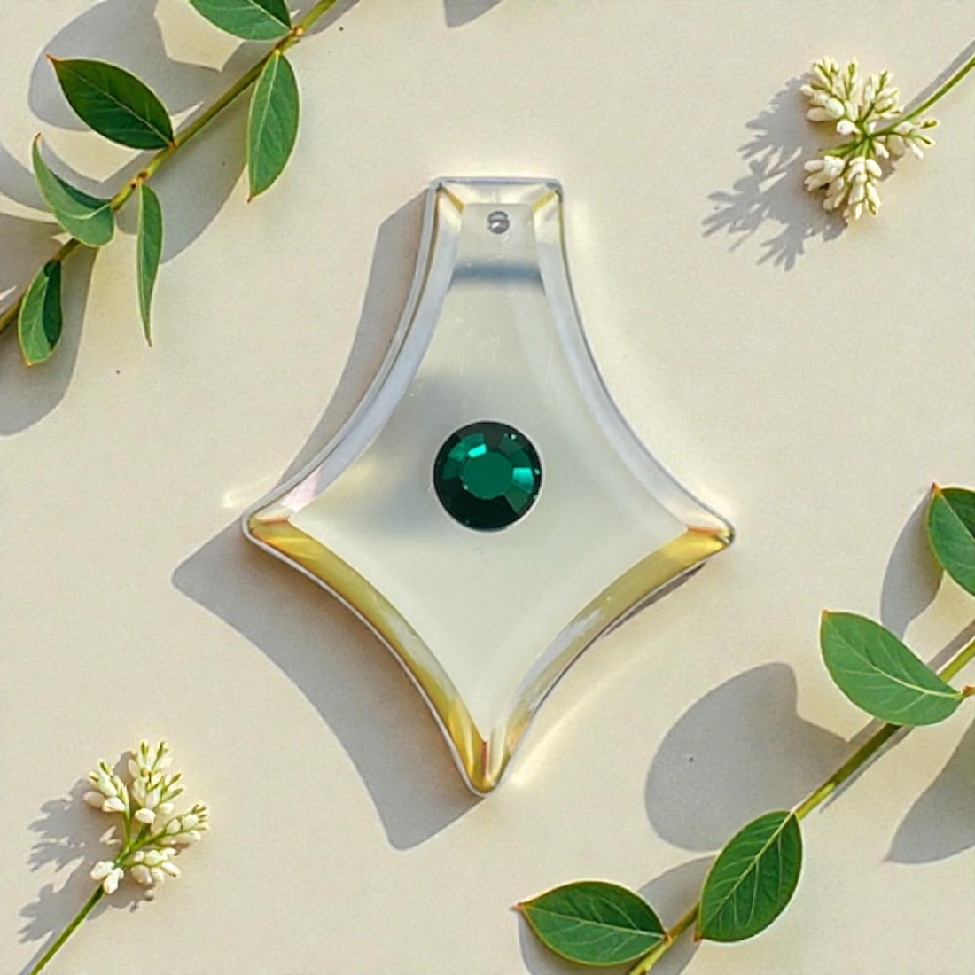 Raumschmuck mit Kristall, grün