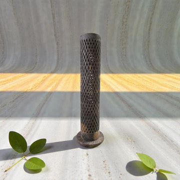 Räucherturm aus Speckstein Natur mit "Netzmuster"